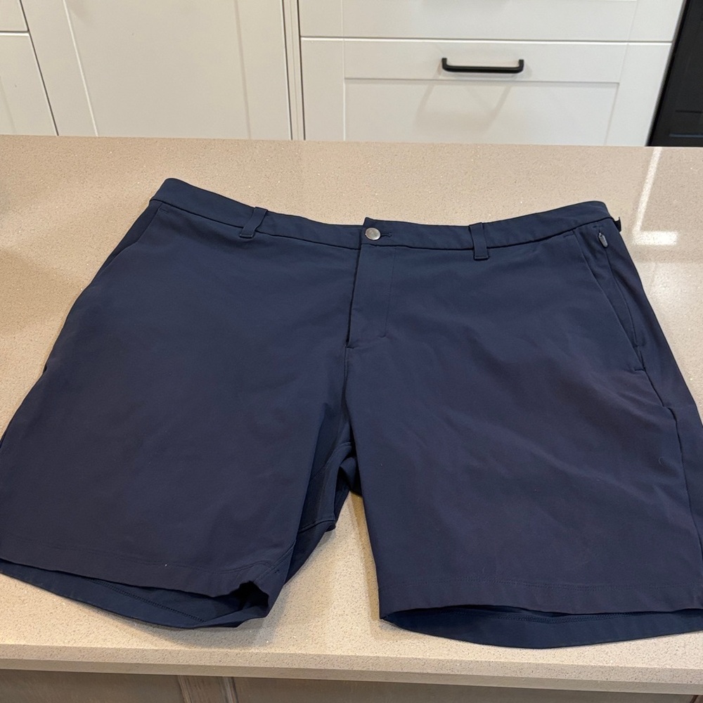lululemon athletica Men's Dark Navy ABC Shorts